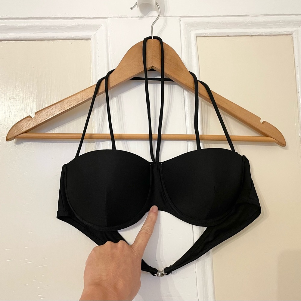 NWOT Bikini halter top with straps around the front & bottoms